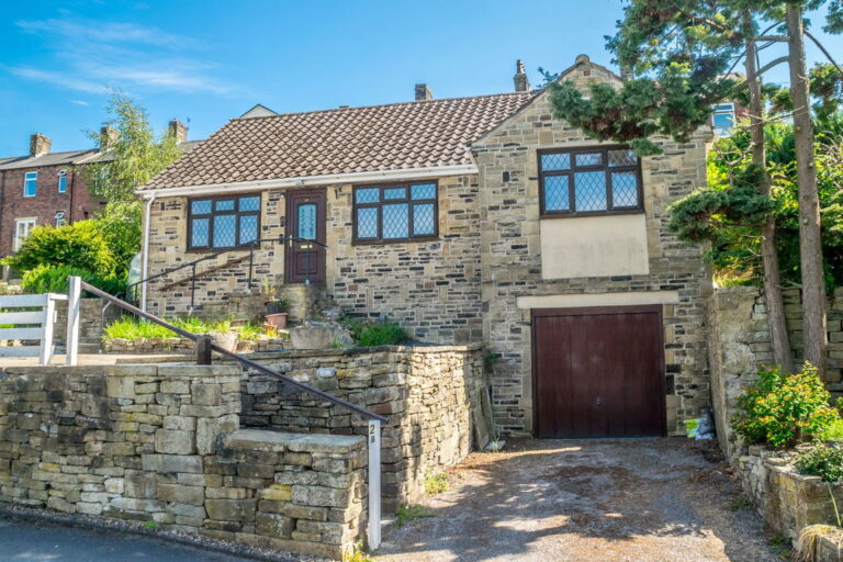 Three Gables, Elm Street, Skelmanthorpe, HD8