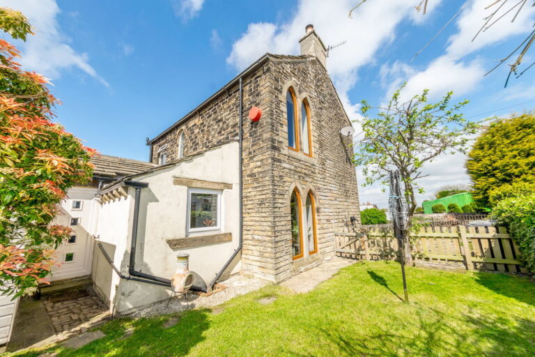Two Fold Cottage, Huddersfield Road, Shelley, HD8