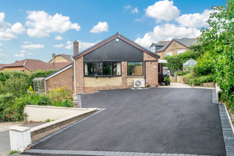 Woodlands Avenue, Lepton, Huddersfield, HD8