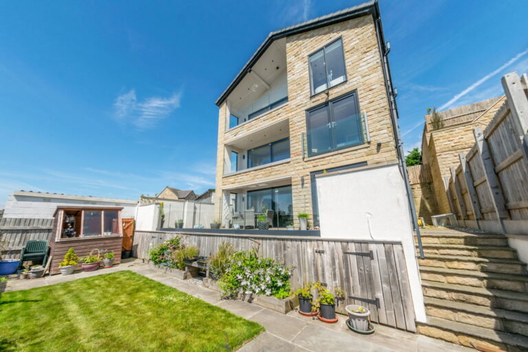Foxroyd Lane, Dewsbury, WF12